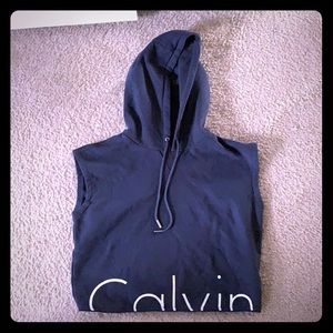 Hooded shirt